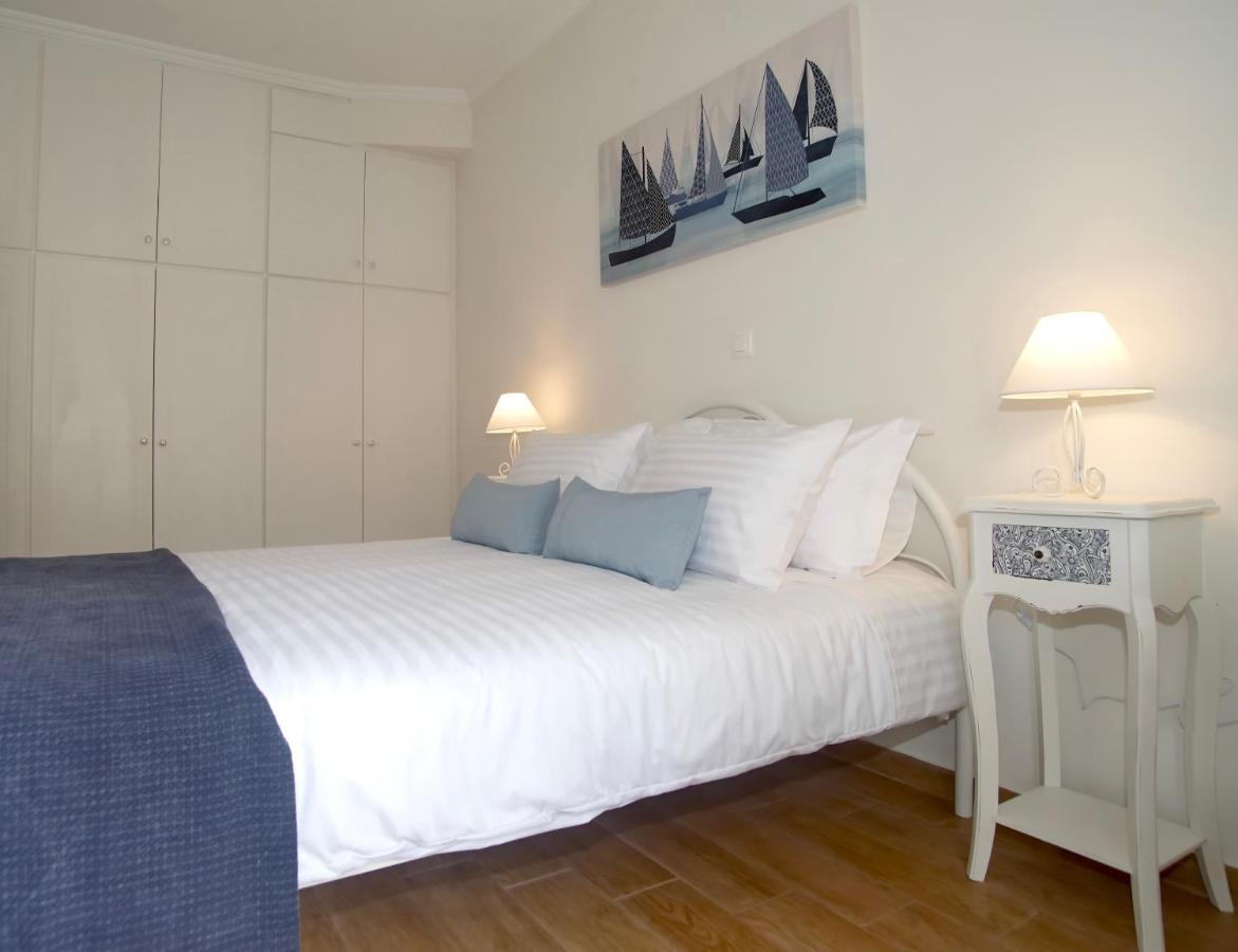 The Bluehouse - Spacious Top Floor Flat With Parking, By Mon Repos Beach Corfu  Buitenkant foto