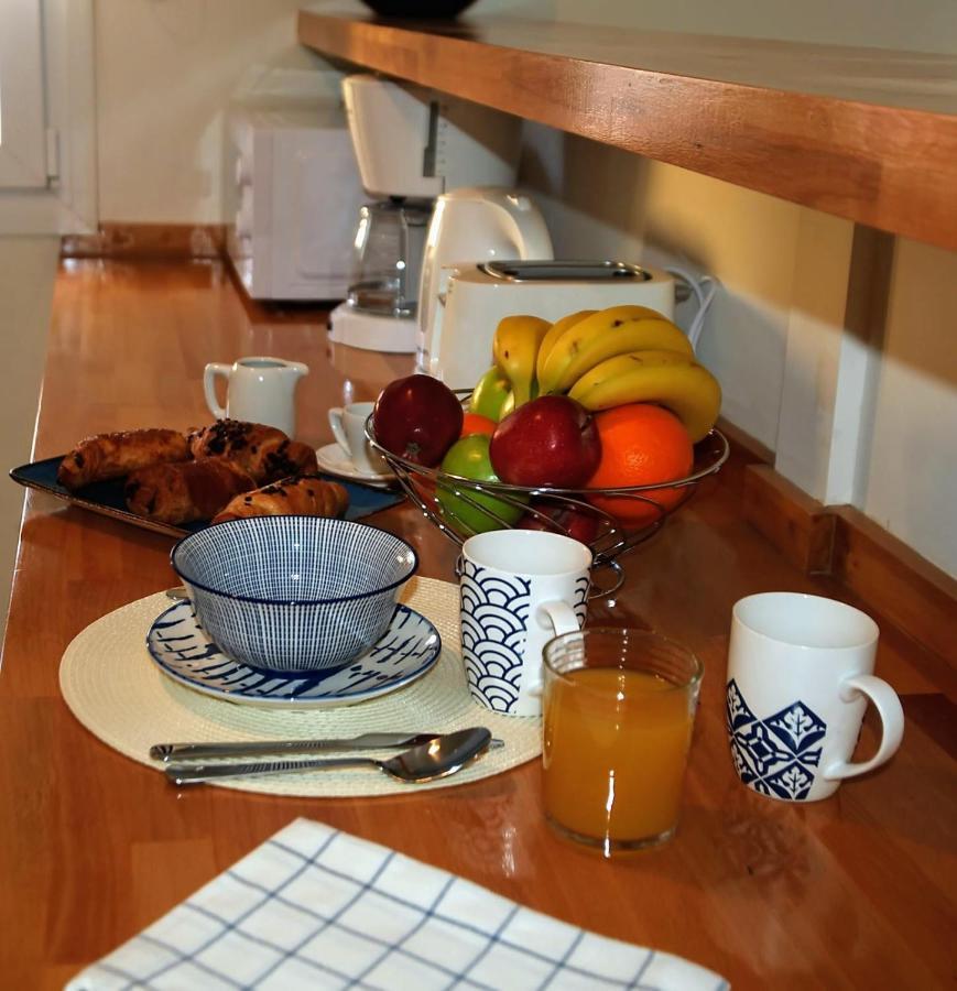 The Bluehouse - Spacious Top Floor Flat With Parking, By Mon Repos Beach Corfu  Buitenkant foto