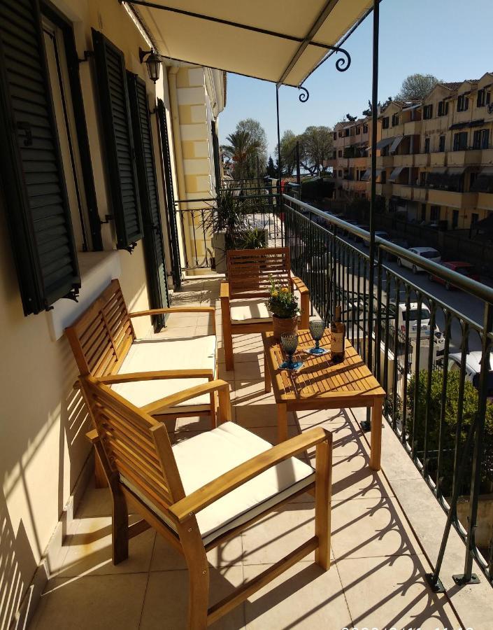 The Bluehouse - Spacious Top Floor Flat With Parking, By Mon Repos Beach Corfu  Buitenkant foto